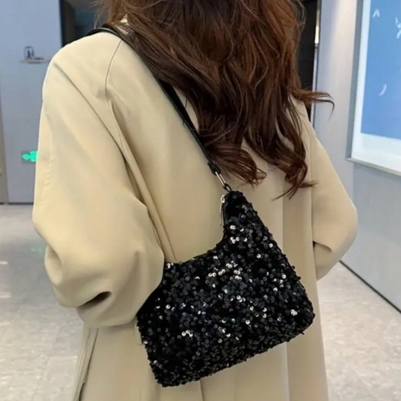 ☆New☆Black w/ Silver Sequins☆Evening☆ ☆Small Purse☆w/Adjustable Strap☆ - Picture 1 of 10
